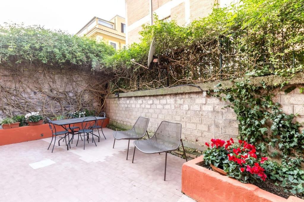 Apartment Il Giardino Di Linda A San Pietro Рим Екстер'єр фото
